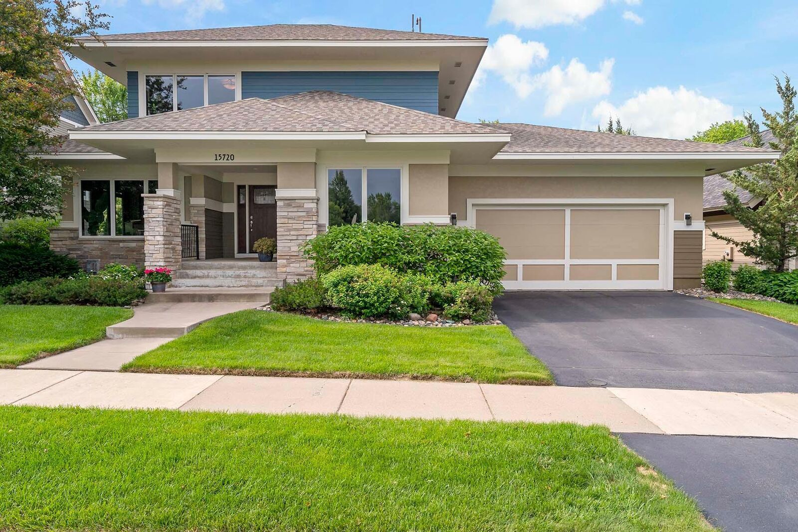 Property Photo:  15720 Duck Pond Way  MN 55124 