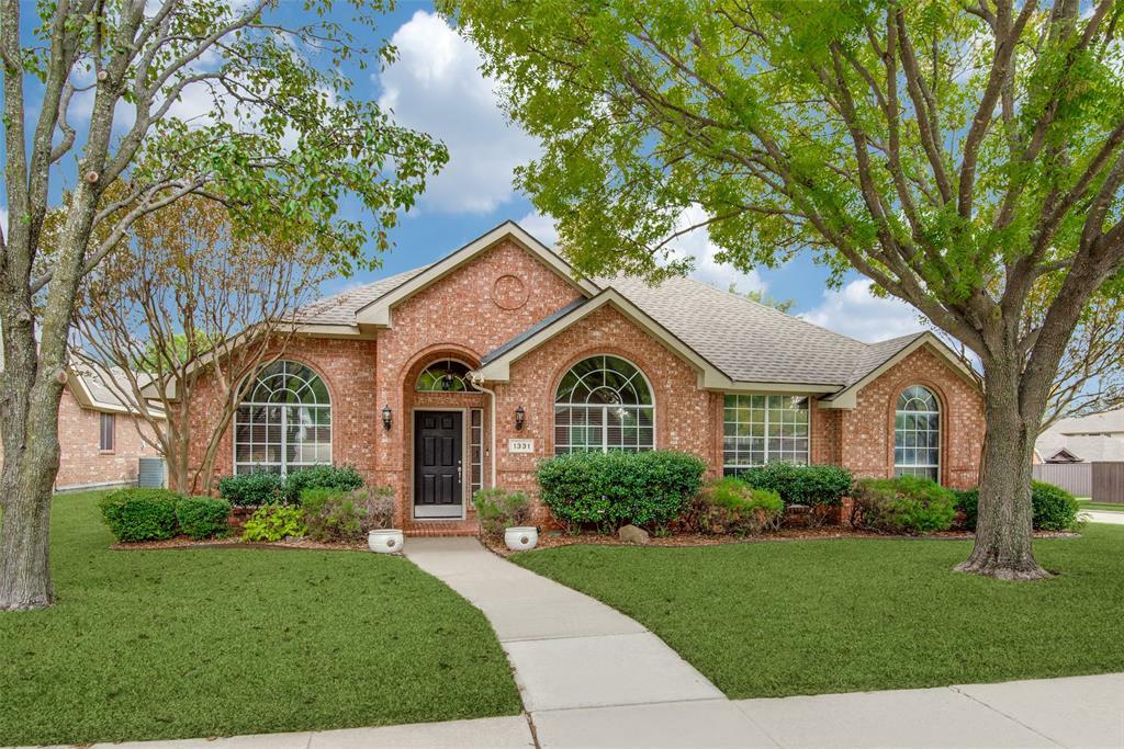 Property Photo: 1331 Capstan Drive TX 75013