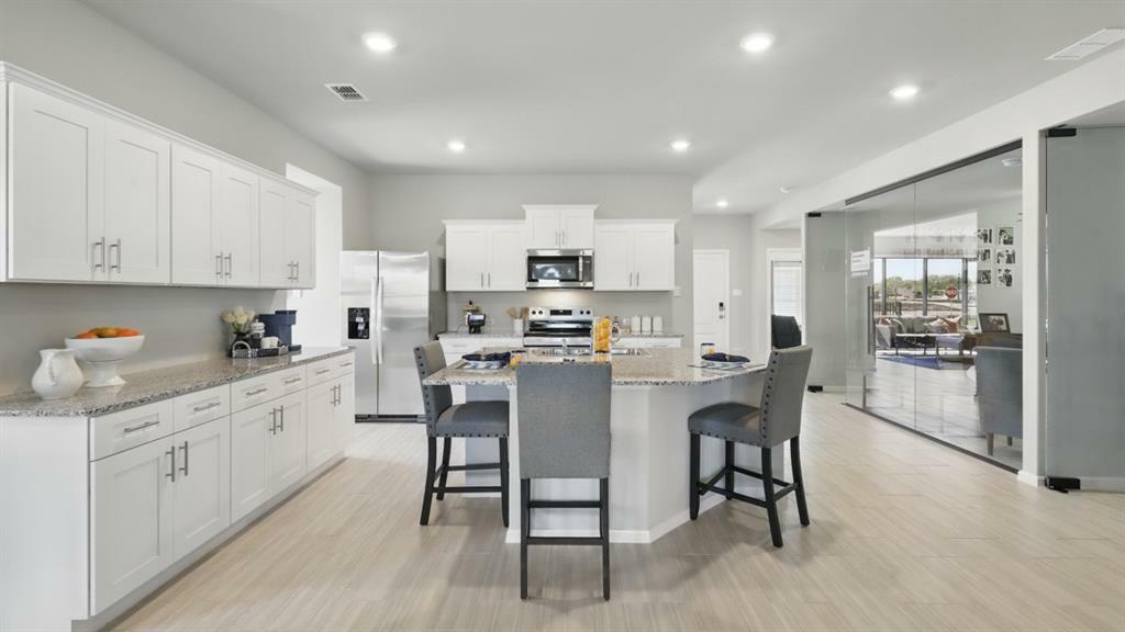 Property Photo: 1517 Cansler Drive TX 76249