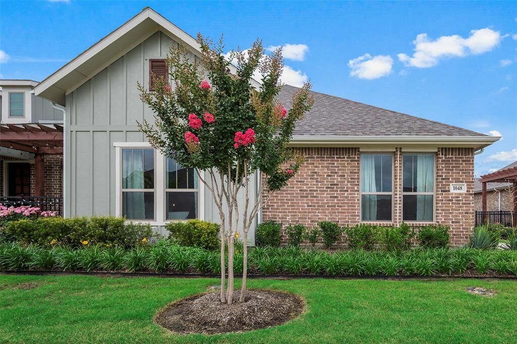 Property Photo: 1048 3rd Street TX 76226