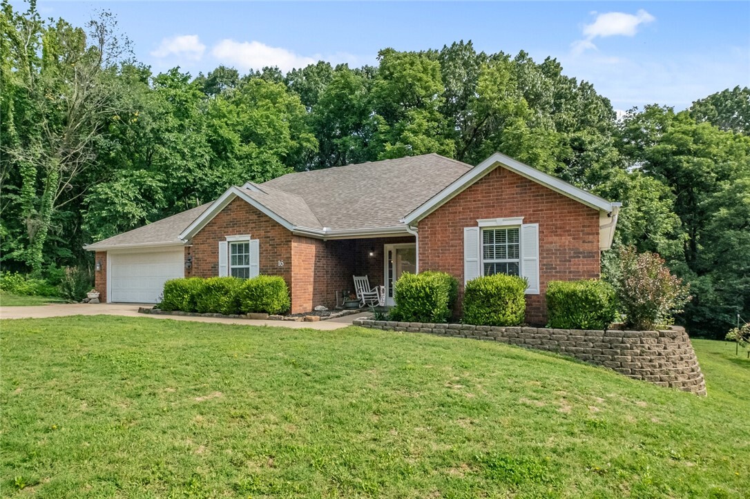 Property Photo:  16 Olmsted Lane  AR 72715 