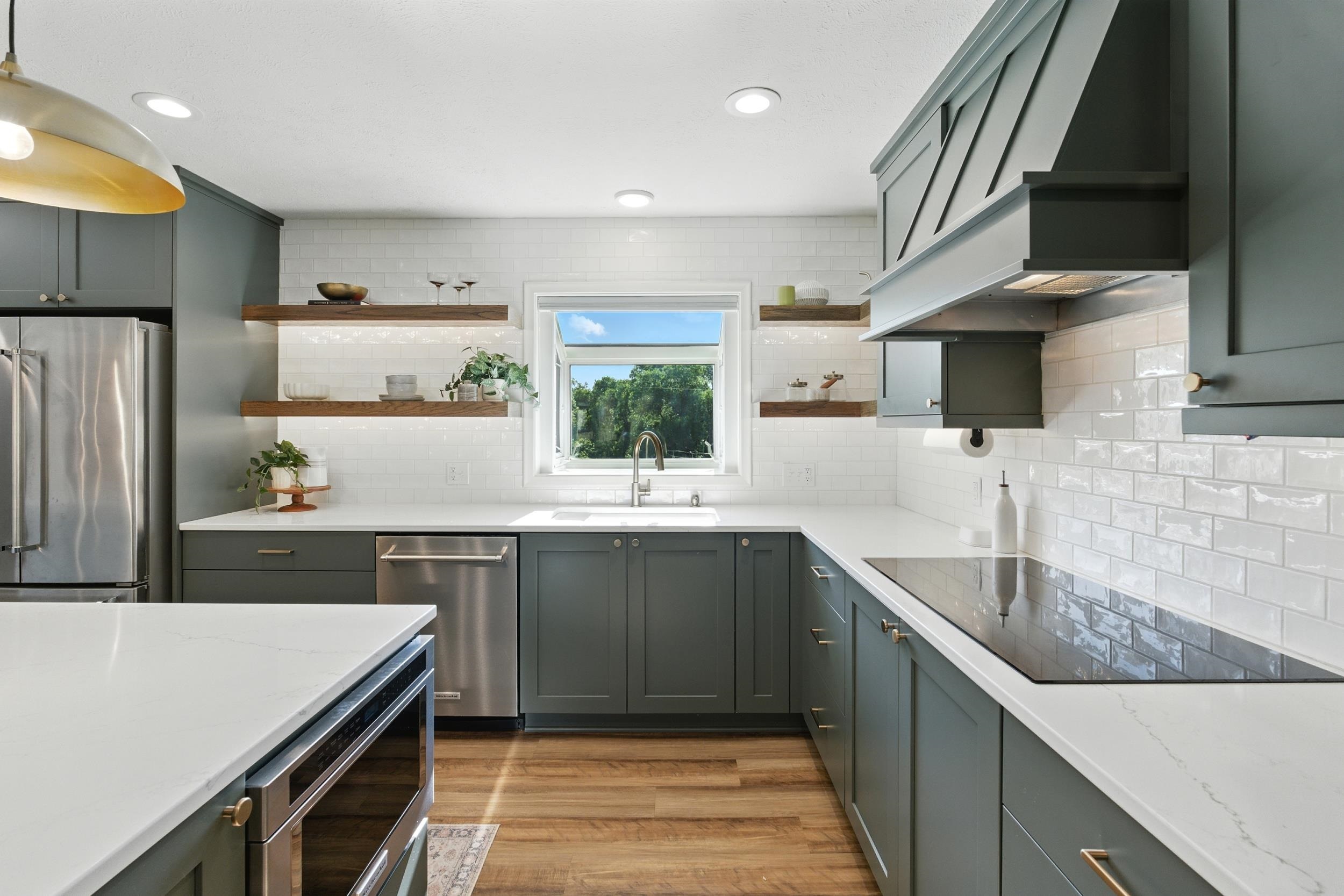 Property Photo: 3516 S 101 Street NE 68124