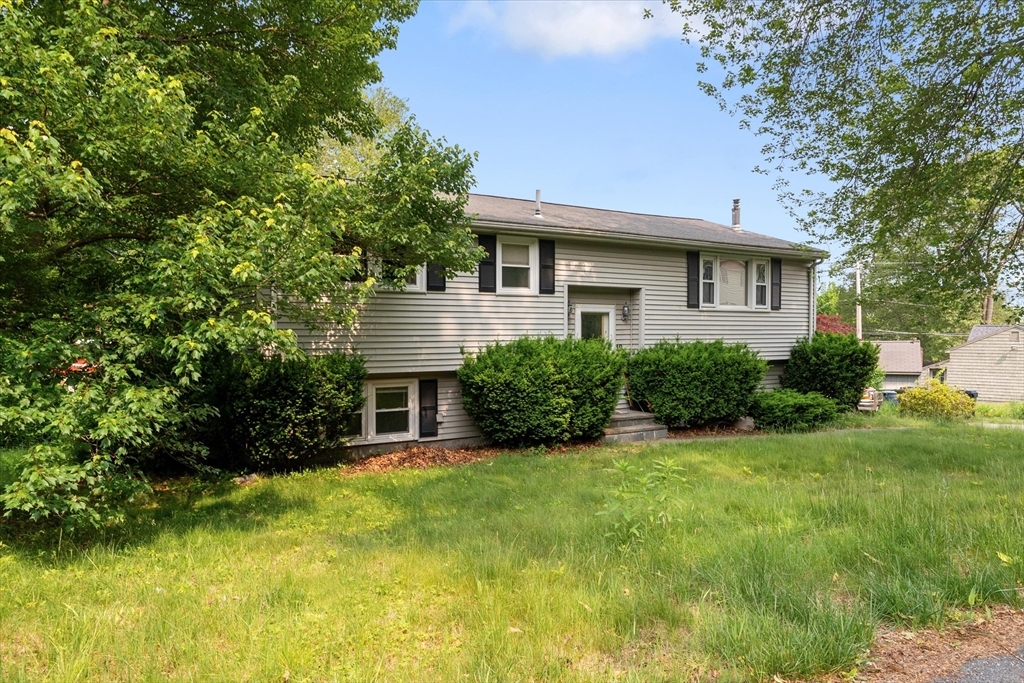 Property Photo:  19 Macintosh Avenue  MA 01752 
