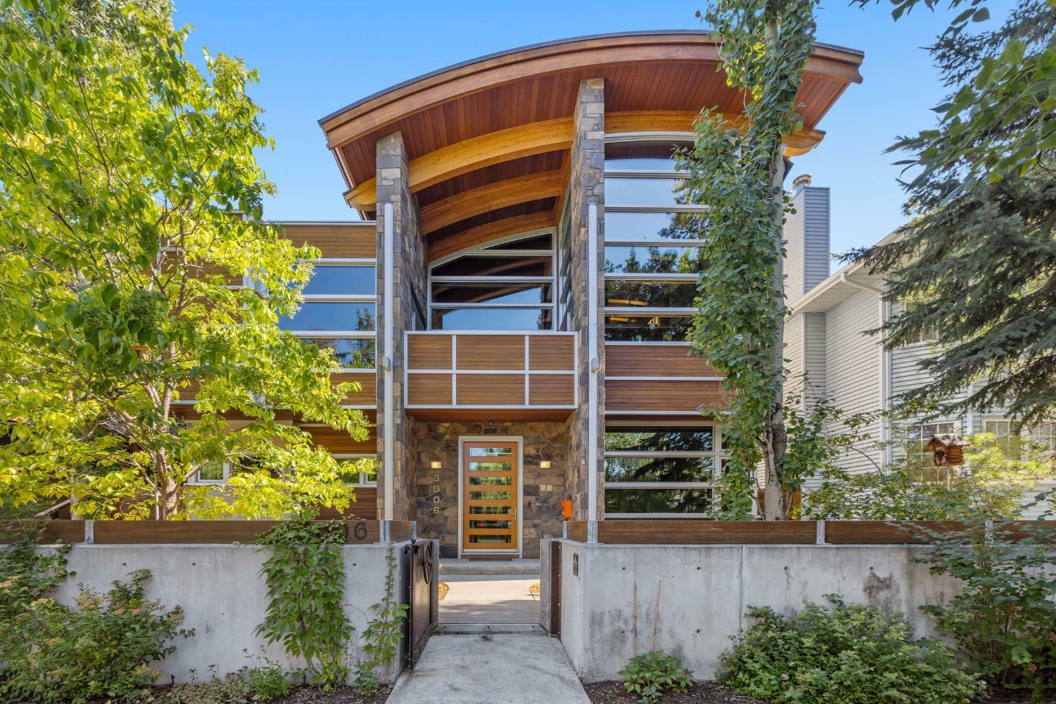 Property Photo: 3006 5A Street SW AB T2S 2G6