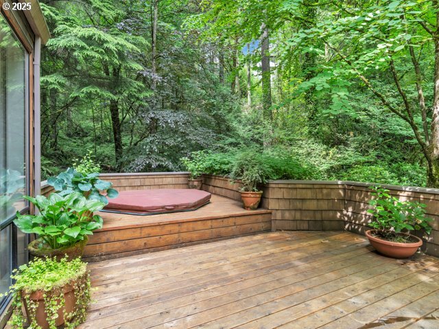 Property Photo: 3107 SW Nottingham Dr OR 97201