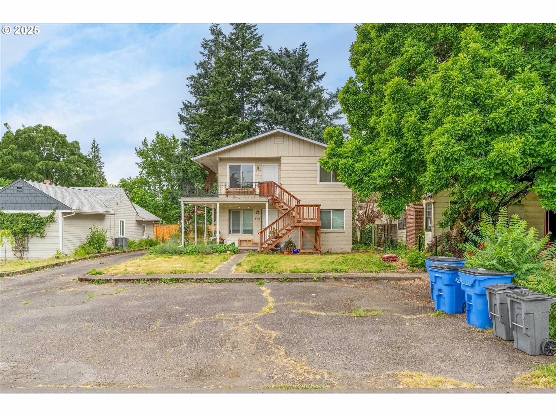 Property Photo: 3400 E 13th St WA 98661