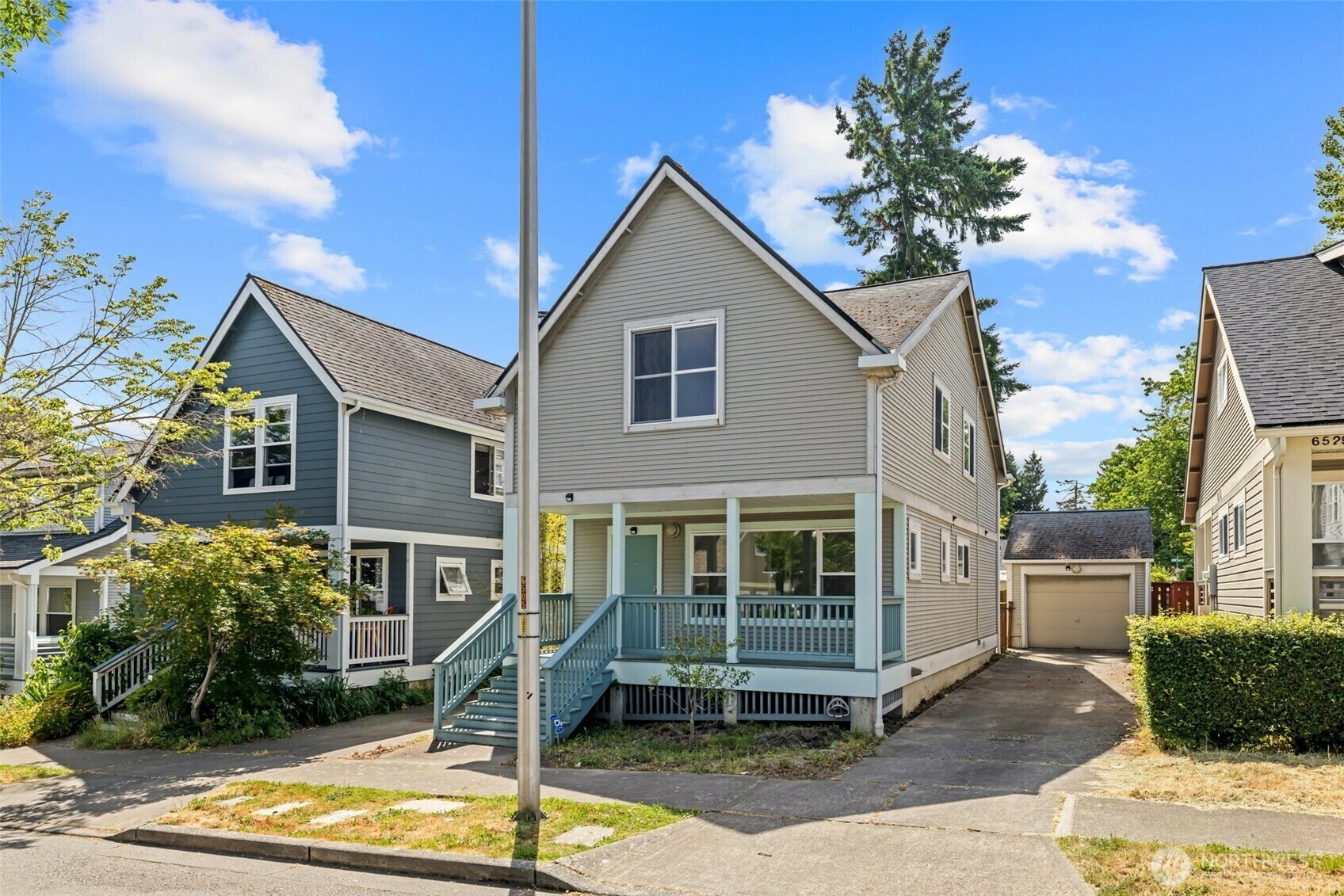 Property Photo: 6533 29th Avenue S WA 98108