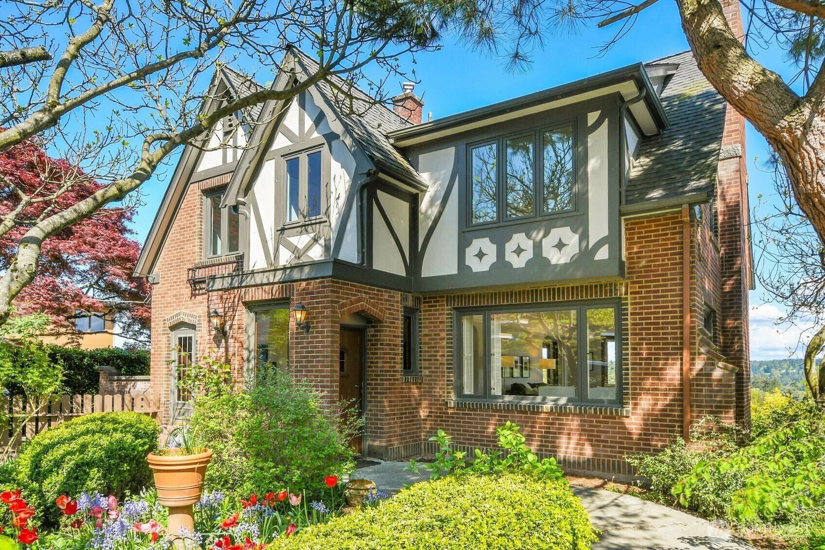 5952  Wilson Avenue S  Seattle WA 98118 photo
