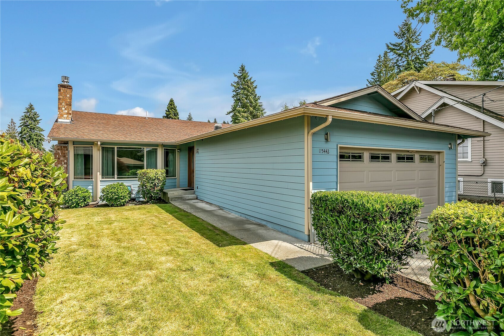 Property Photo: 15442 21 Avenue SW WA 98166
