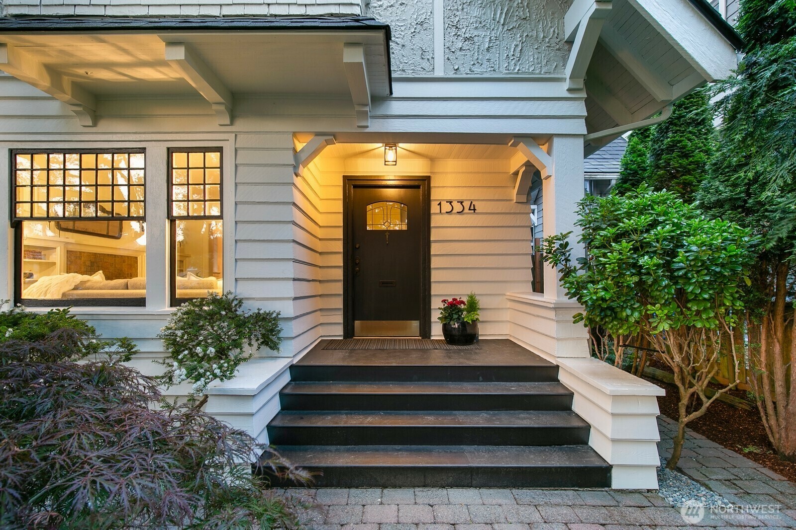 Property Photo: 1334 44th Avenue SW WA 98116