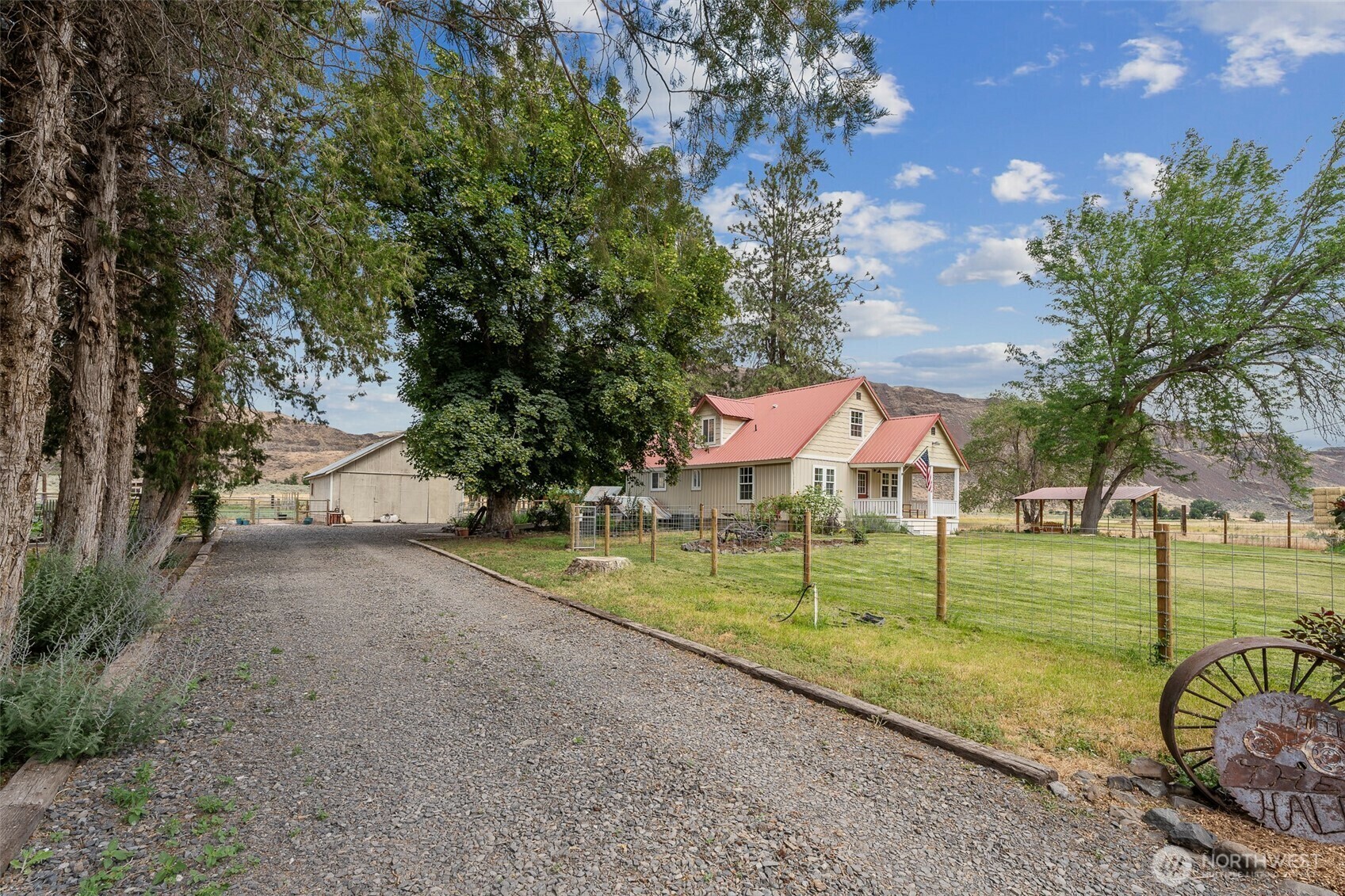 Property Photo: 39 Wagon Road WA 98845