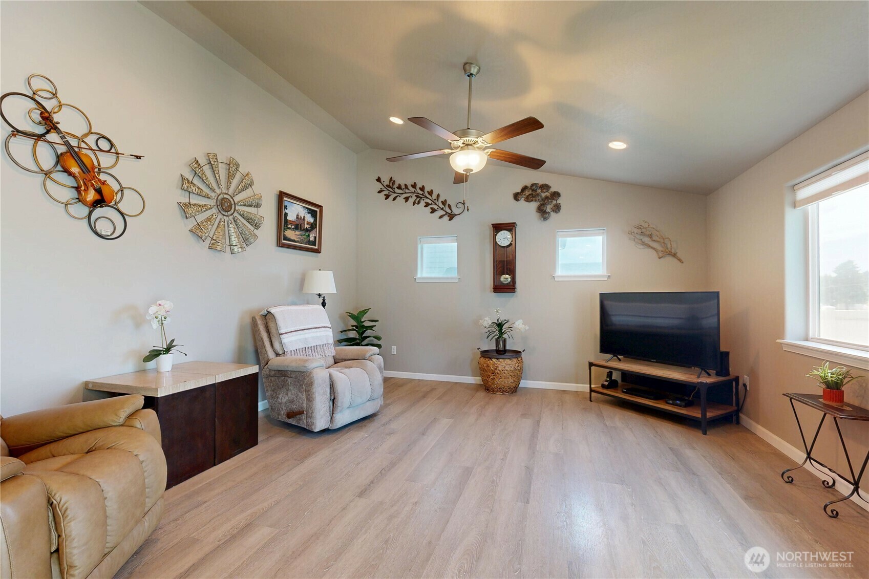 Property Photo: 1331 Caprio Loop WA 99362