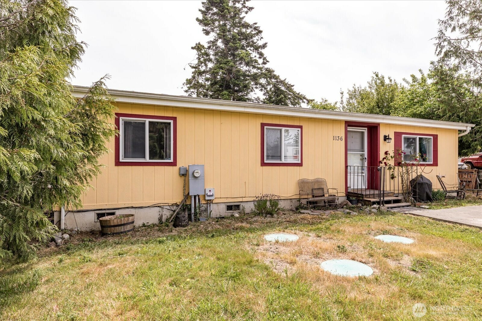 Property Photo: 1136 Donald Avenue WA 98277
