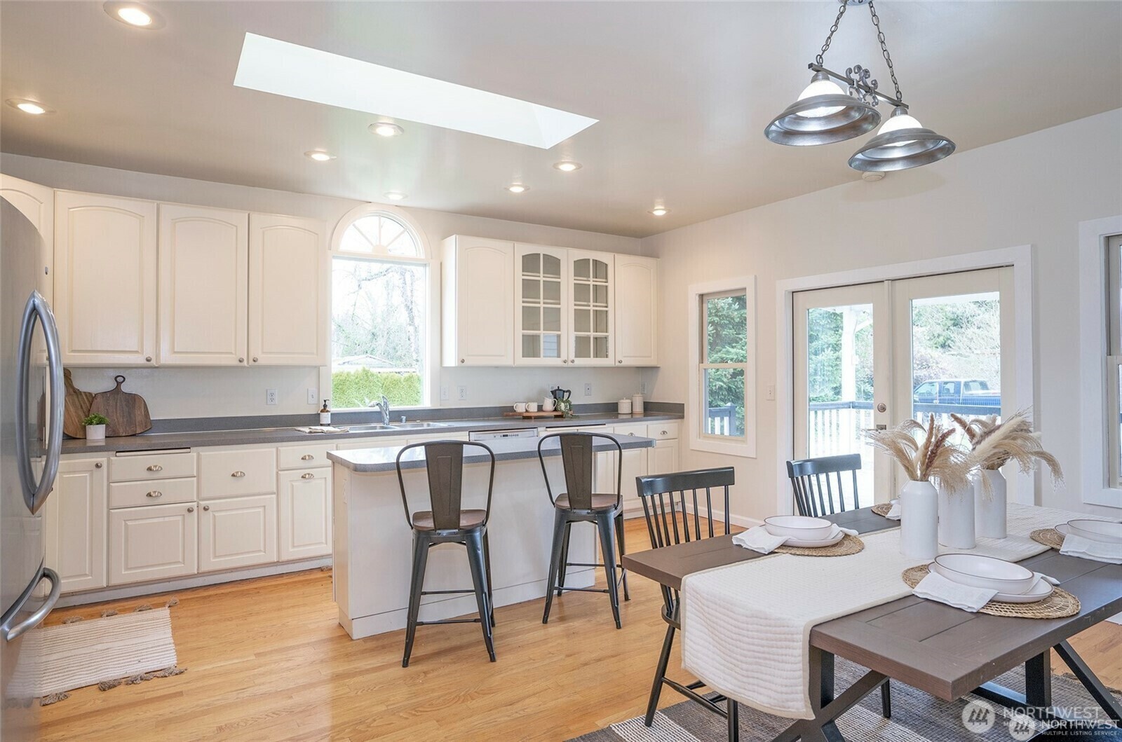 Property Photo: 10709 Woodland Avenue E WA 98373