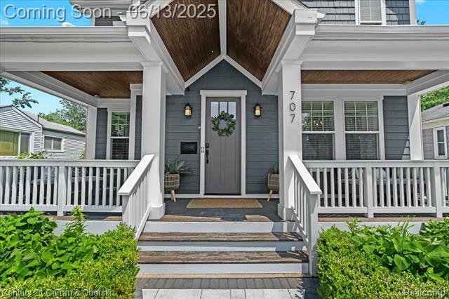Property Photo: 707 S Altadena Avenue MI 48067