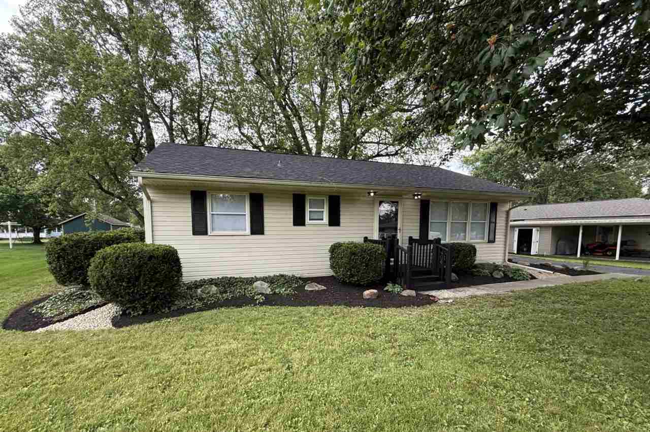Property Photo: 206 E Graceland Heights Drive IN 47346