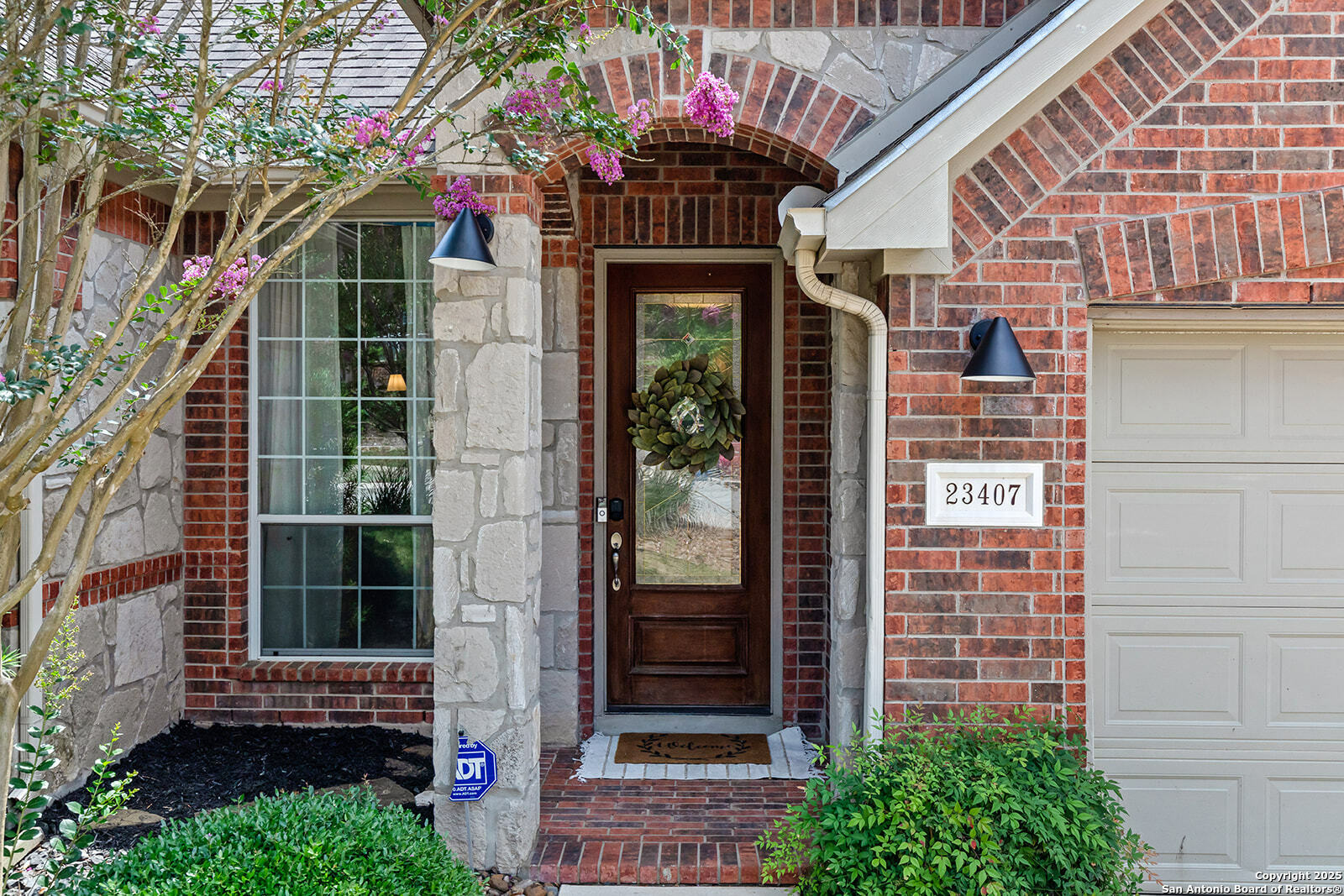 Property Photo: 23407 Treemont Park TX 78261