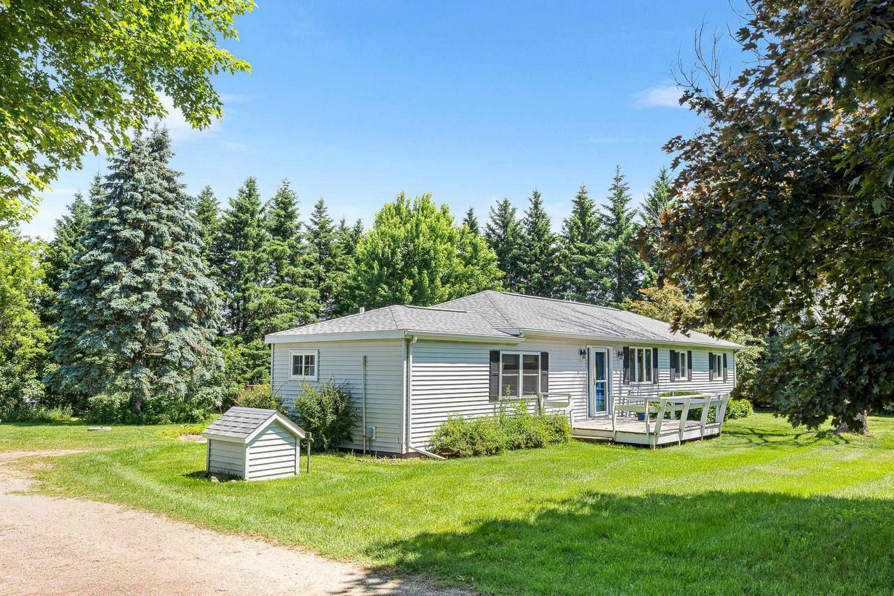 Property Photo: W3164 County Road J WI 54941