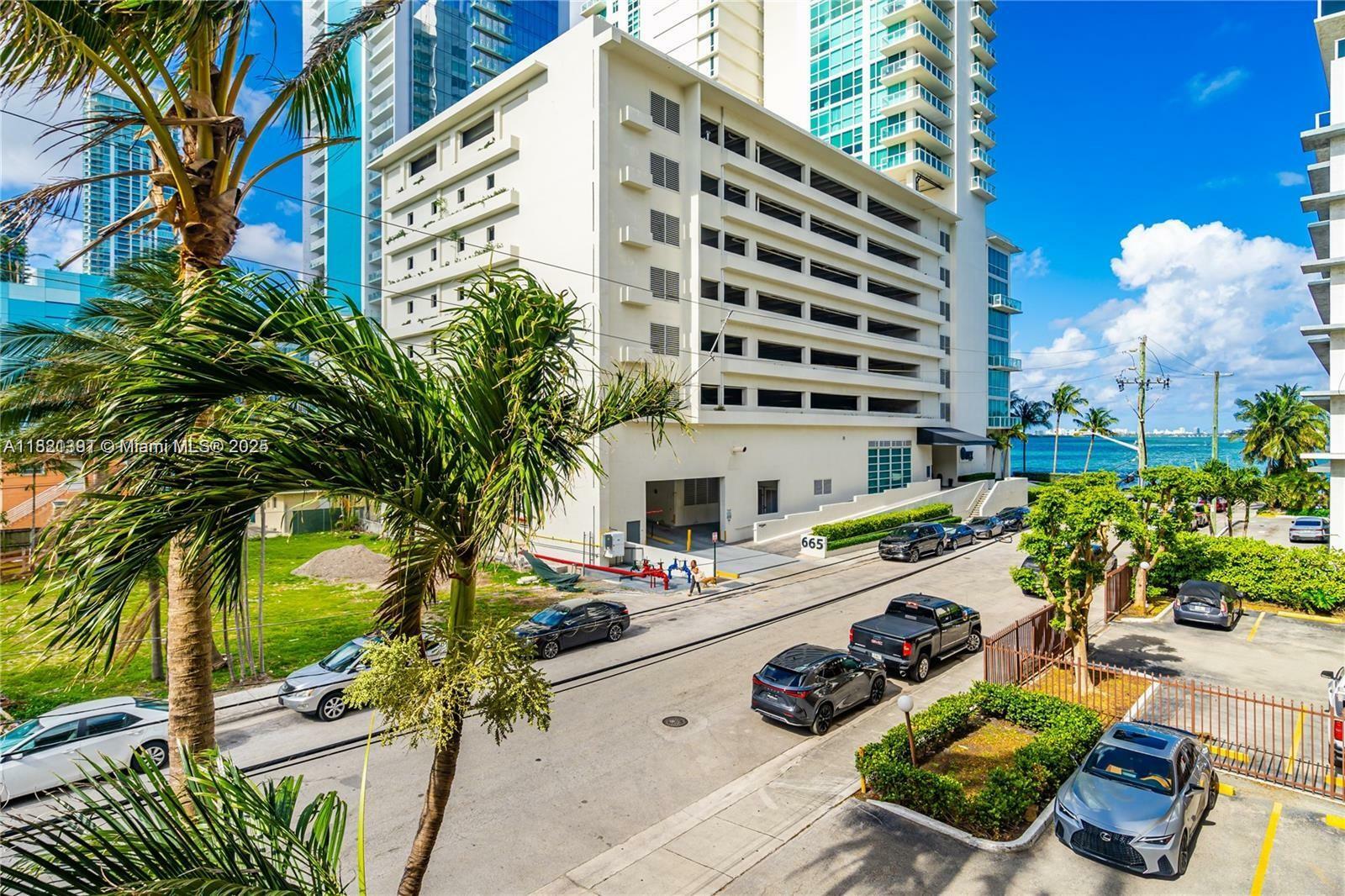Property Photo: 600 NE 25th St 63 FL 33137