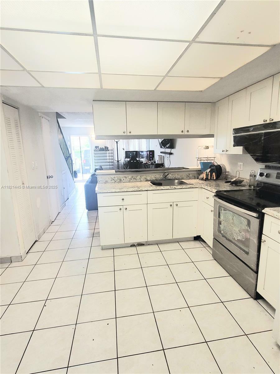 Property Photo: 3973 W 9th Ln 3 FL 33012