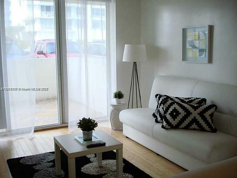 Property Photo: 3001 S Ocean Dr 101 FL 33019