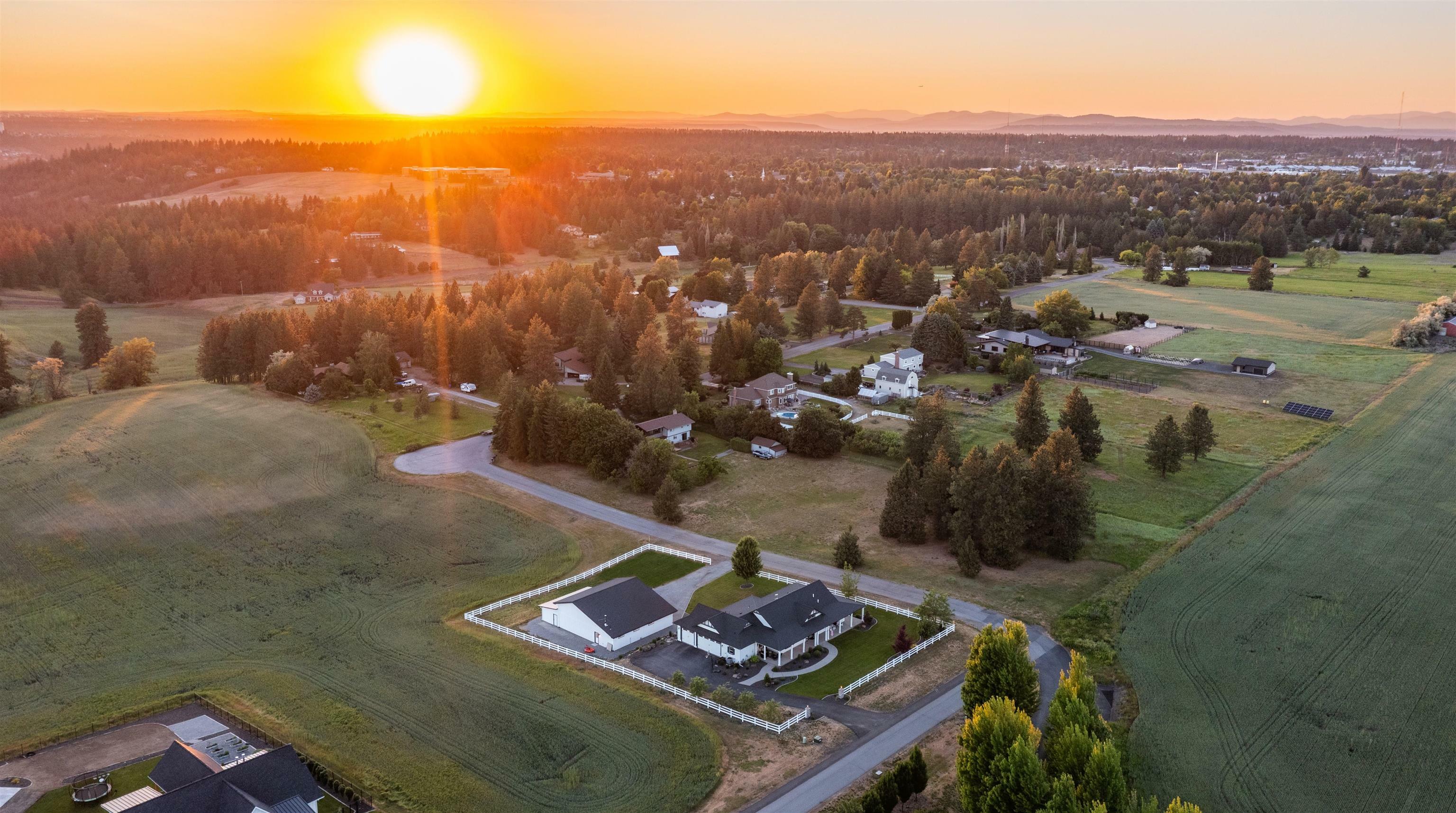 Property Photo:  7308 S South Meadows Ln  WA 99223 