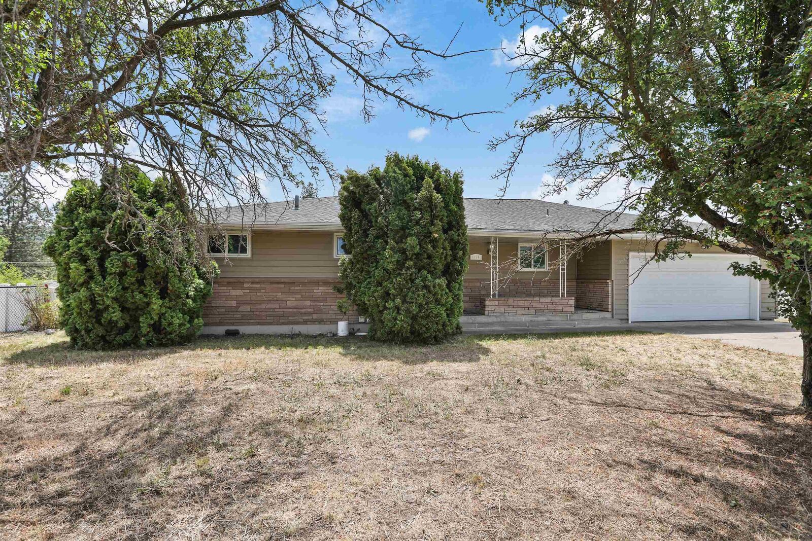 Property Photo: 6820 E 10th Ave WA 99212