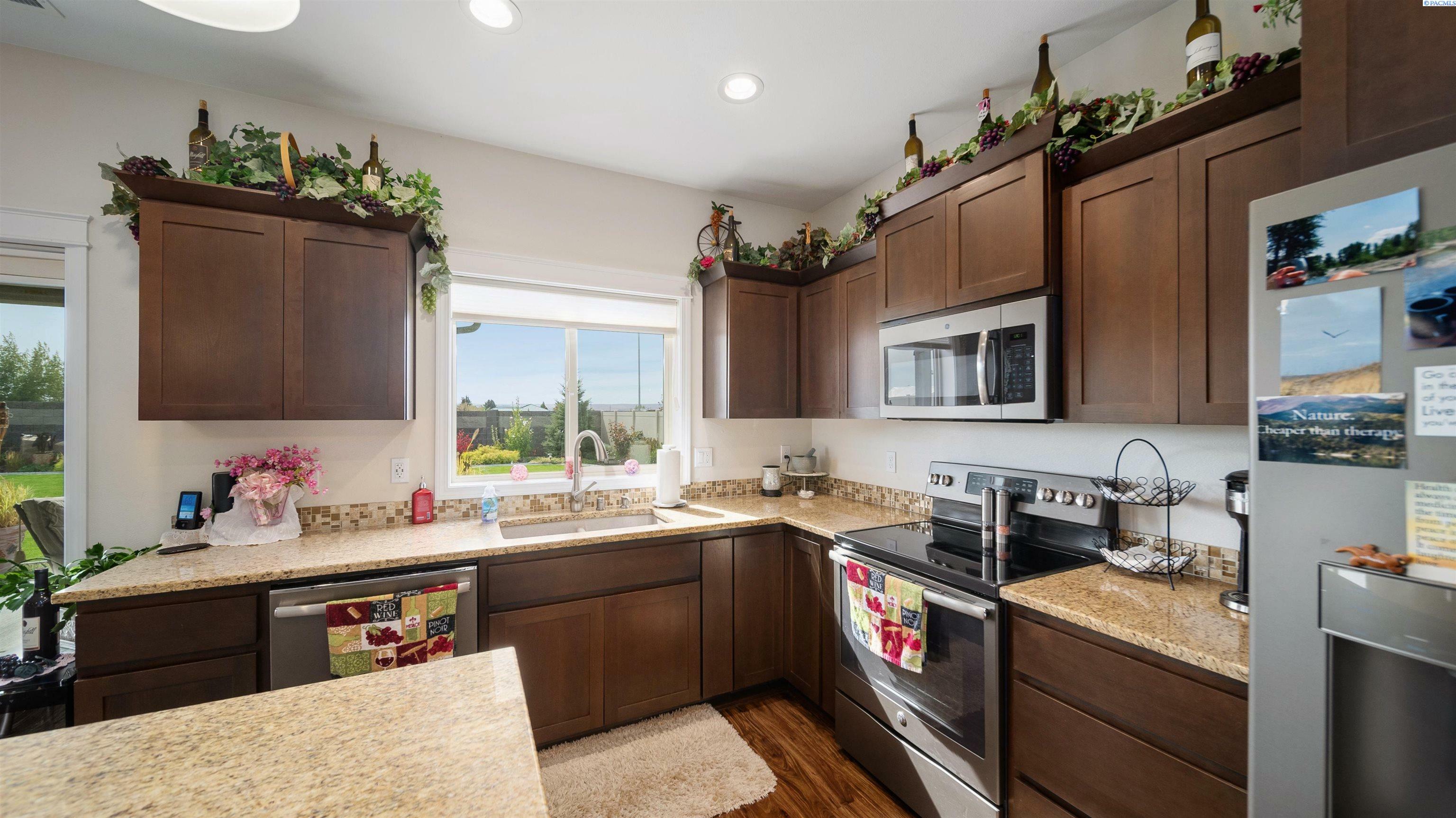 Property Photo: 8902 Sophie Rae Ct. WA 99301-4775