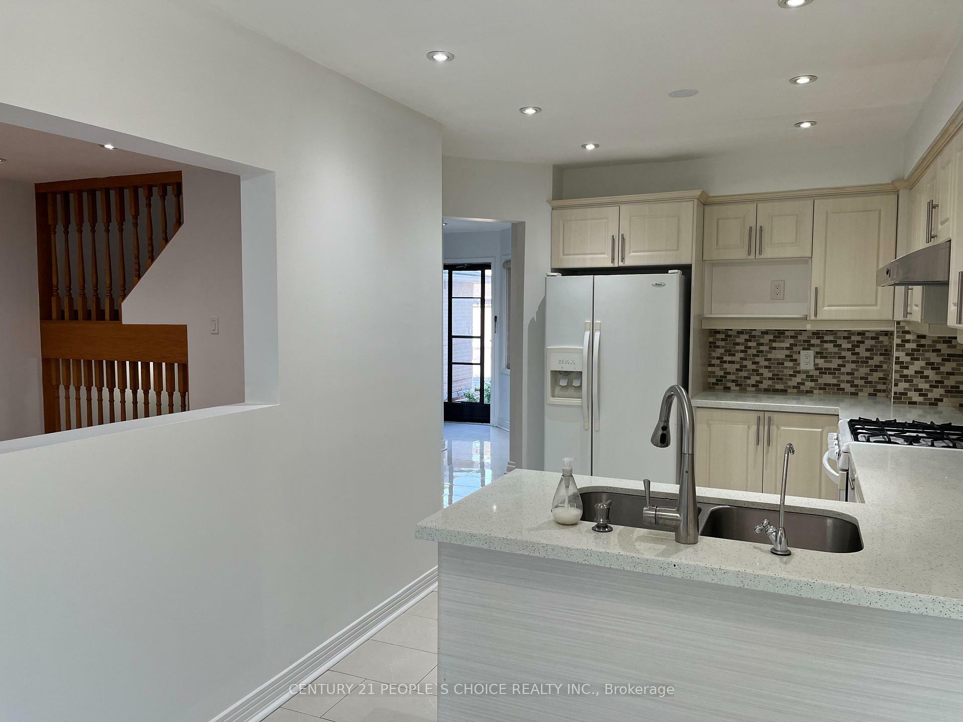 Photo de la propriété: 3600 Colonial Drive 50 ON L5L 5P5