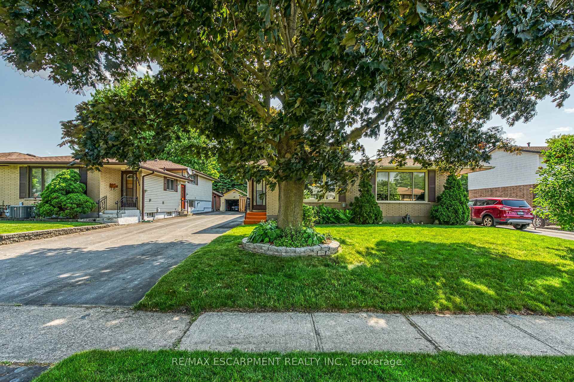 Property Photo: 4686 Pettit Avenue ON L2E 6L5