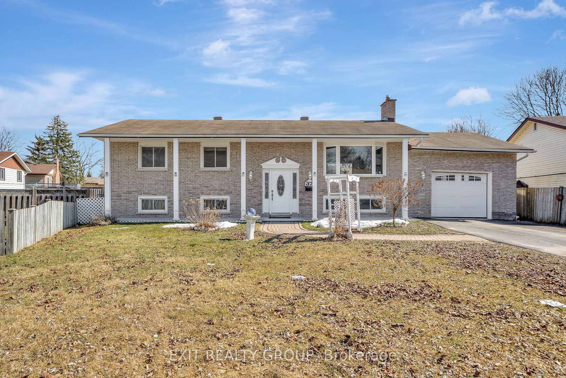 Property Photo: 37 Glenn Drive ON K8V 6C7