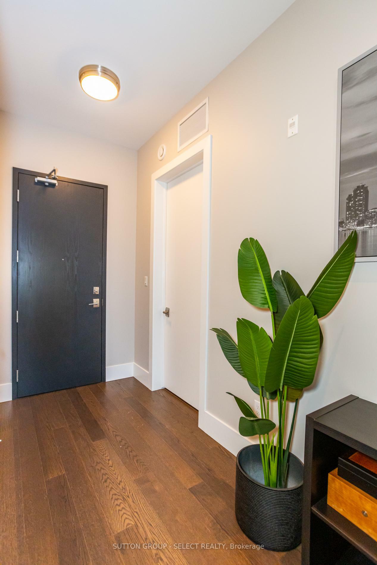 Property Photo:  1705 Fiddlehead Place 100  ON N6G 5M9 