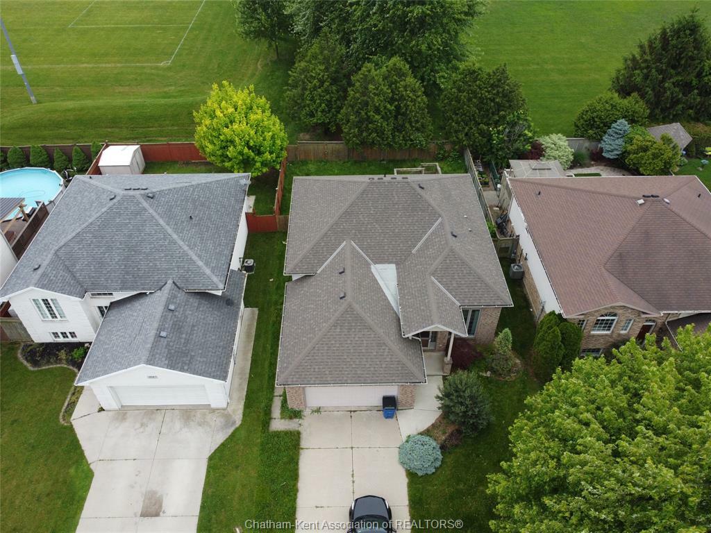 Photo de la propriété:  100 Sherwood Court  ON N7M 6L2 