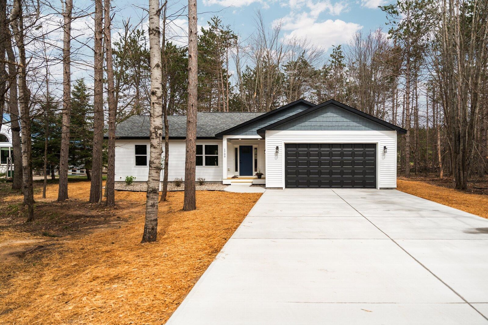 Property Photo:  1700 Lakewood Drive  MI 49735 