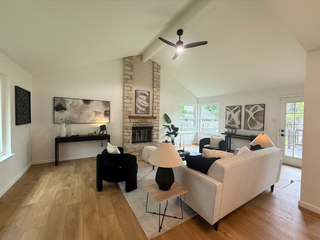 Property Photo: 1402 Monica Street TX 78758