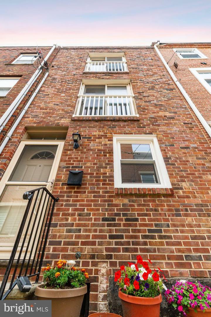 Property Photo: 754 S Mildred Street PA 19147