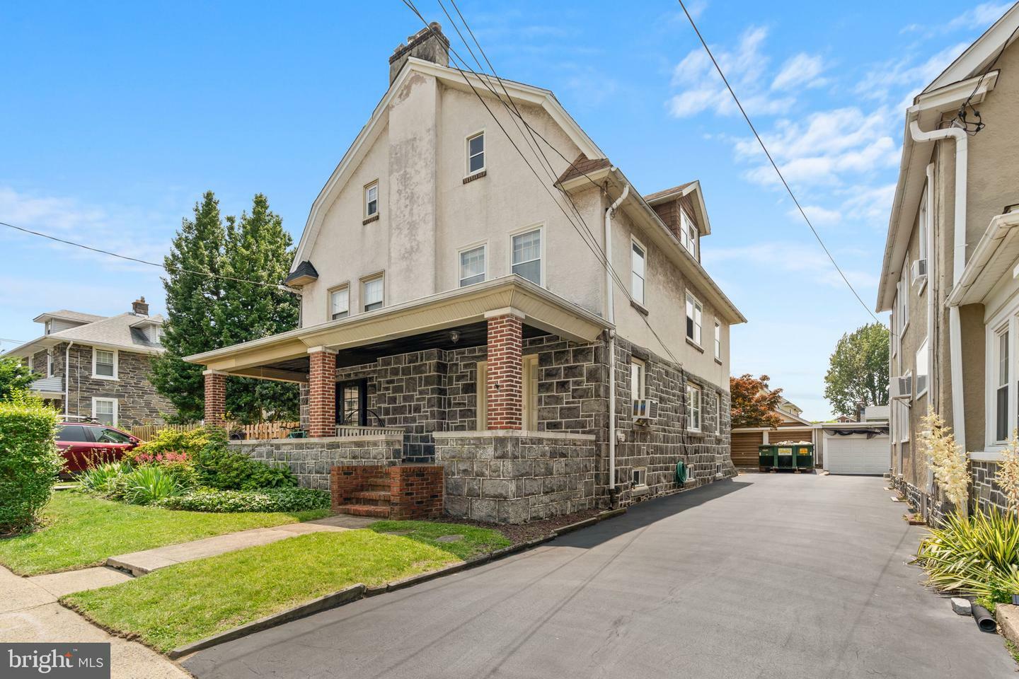 Property Photo:  2426 E County Line Road  PA 19003 