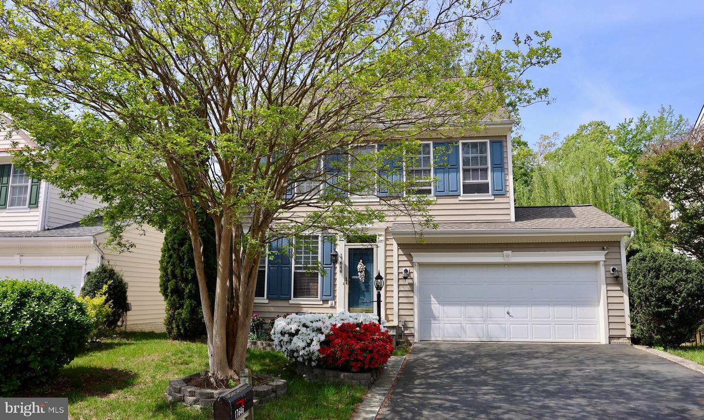 Property Photo: 17646 Hampstead Ridge Court VA 22026