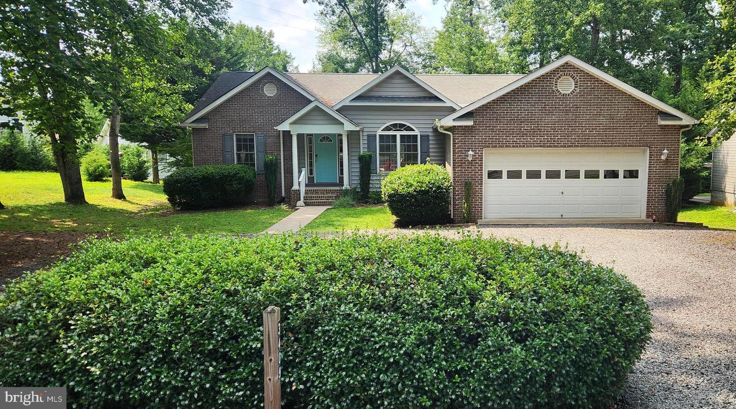 Property Photo: 3409 Lakeview Parkway VA 22508