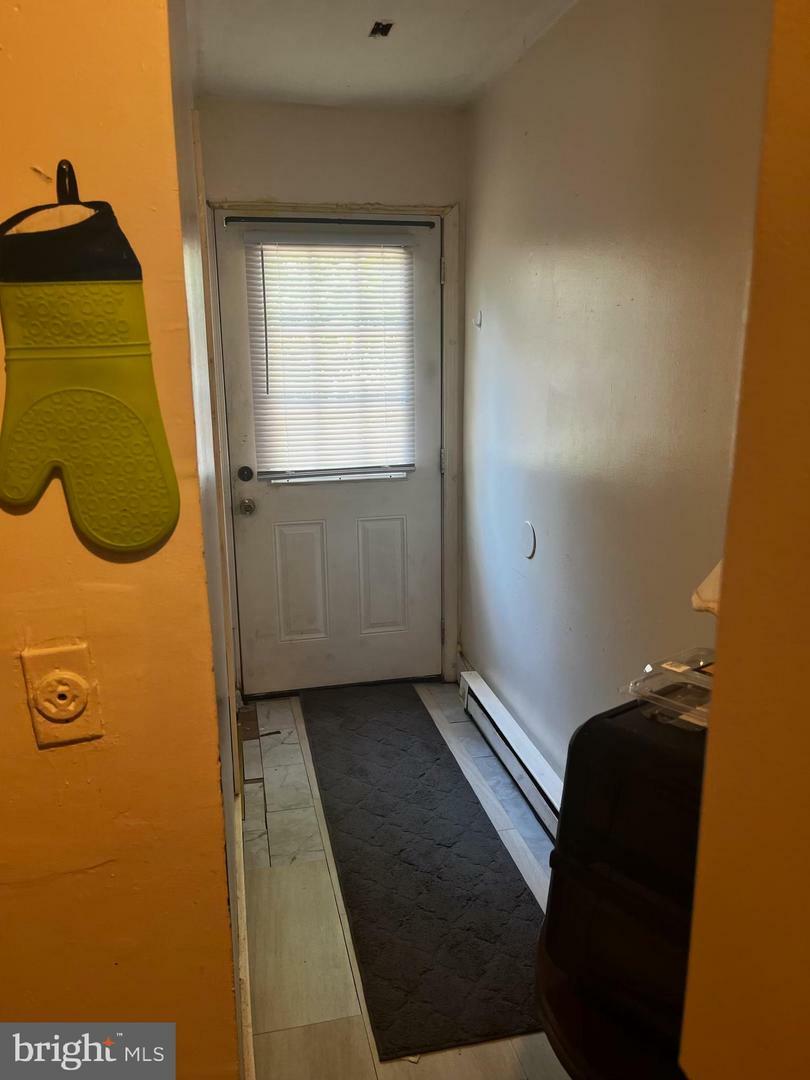 Property Photo: 409-411 Princess Elizabeth Street 2 VA 22401