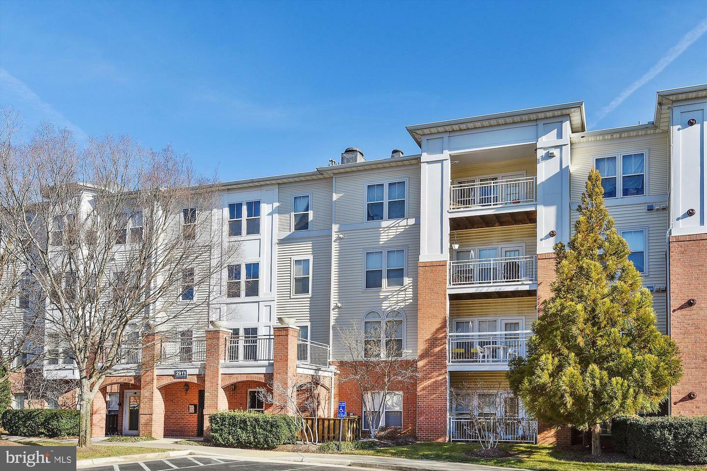 Property Photo: 2911 Deer Hollow Way 421 &Amp 422 VA 22031