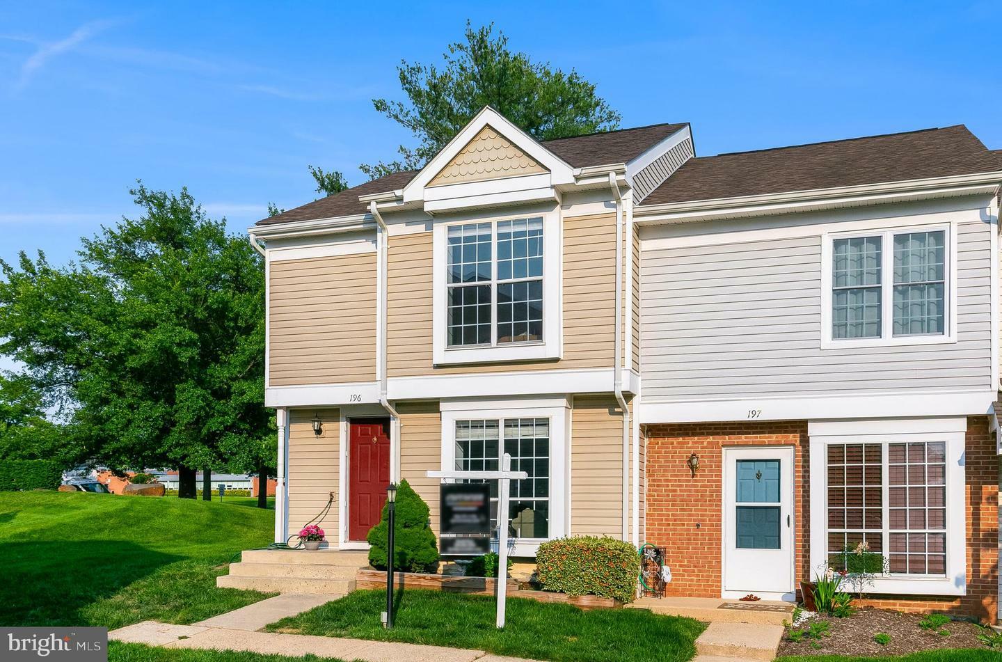 Property Photo: 196 Saint Johns Square VA 20164