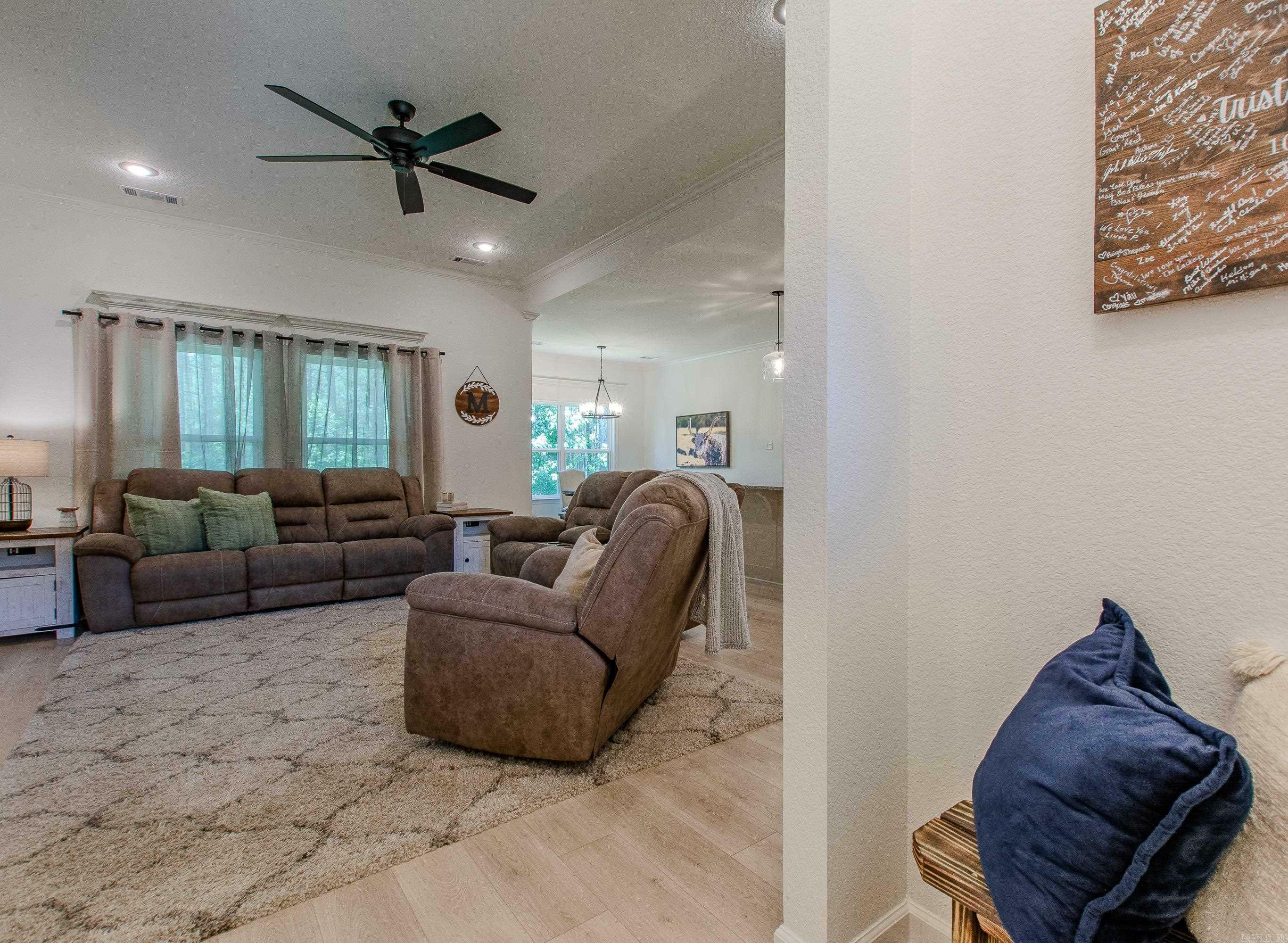 Property Photo:  18508 Parkway Pines Dr.  AR 72011 