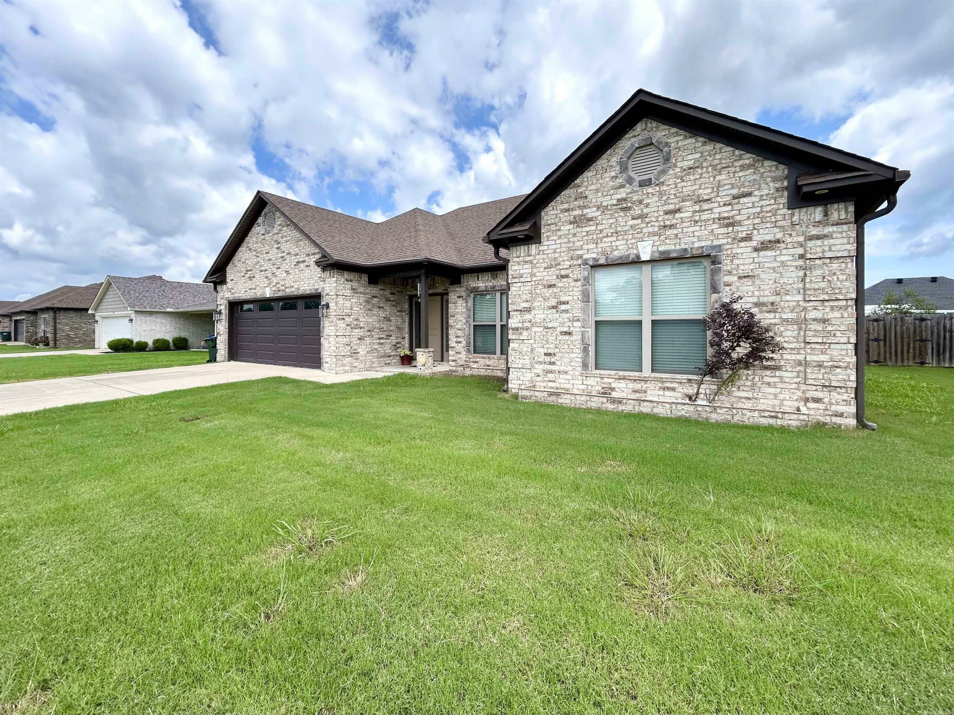 Property Photo: 1320 Andrews Drive AR 72034