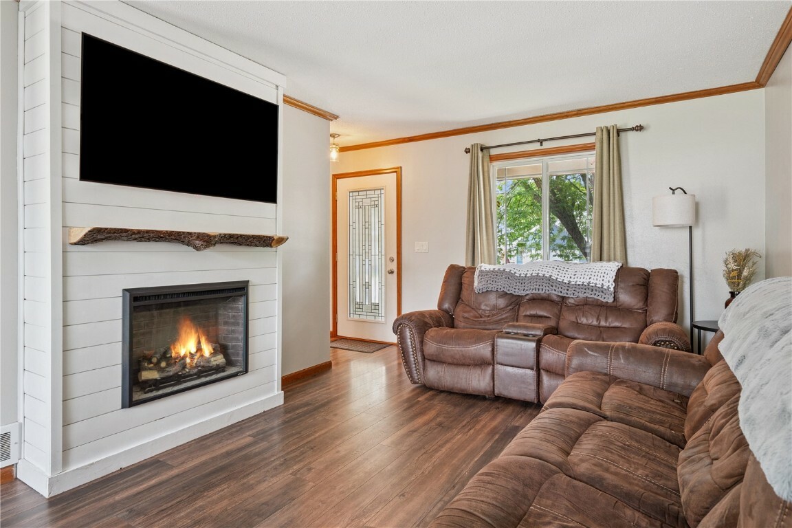 Property Photo: 3210 5th Street IA 52302