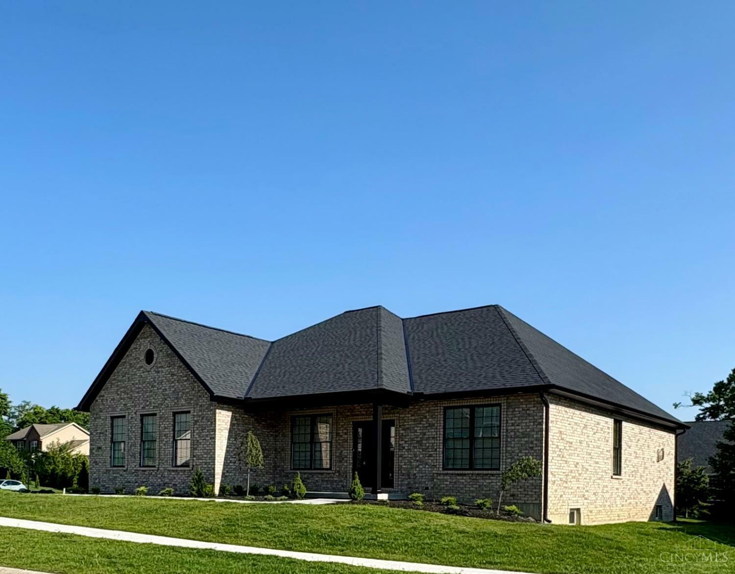 Property Photo: 3080 Shoreacres Court OH 45011