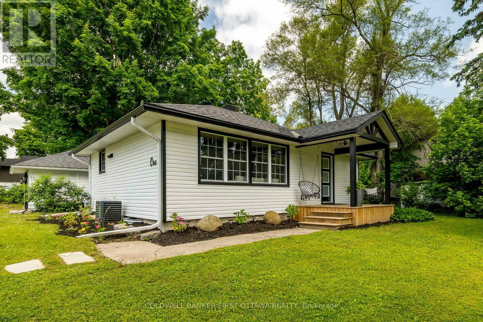 Property Photo:  1 Porter Street  ON K2S 1P8 