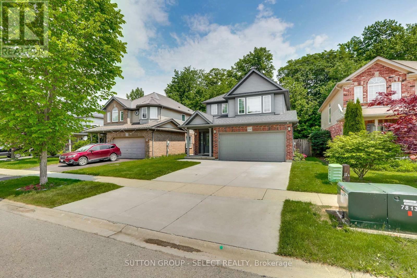 Property Photo: 1041 Foxcreek Road ON N6G 0C9