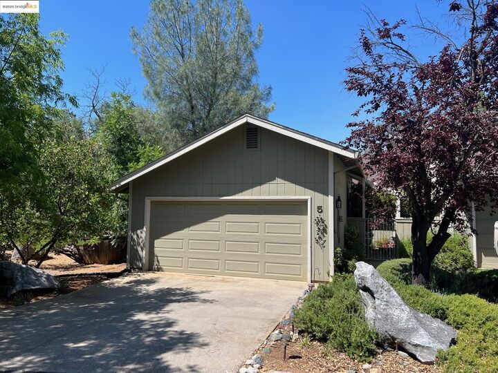Property Photo:  23685 Marble Quarry Rd 5  CA 95310