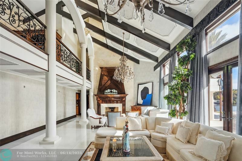 Property Photo: 3100 NE 46th St FL 33064